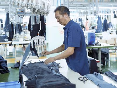 生產(chǎn)車(chē)間